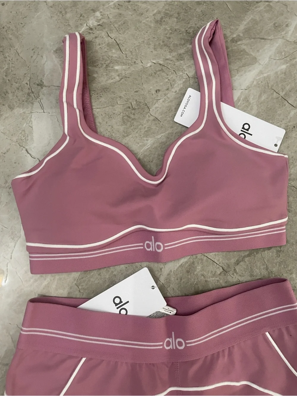 ALO Yoga Mauve Pink High-Waist Crop Legging & Sports Bra Set